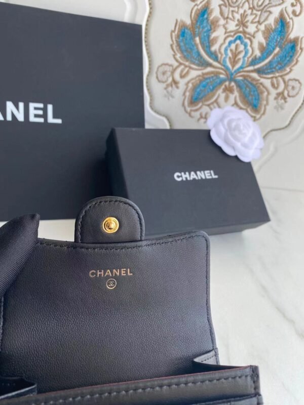 Chanel Classic Leather Wallet In Black