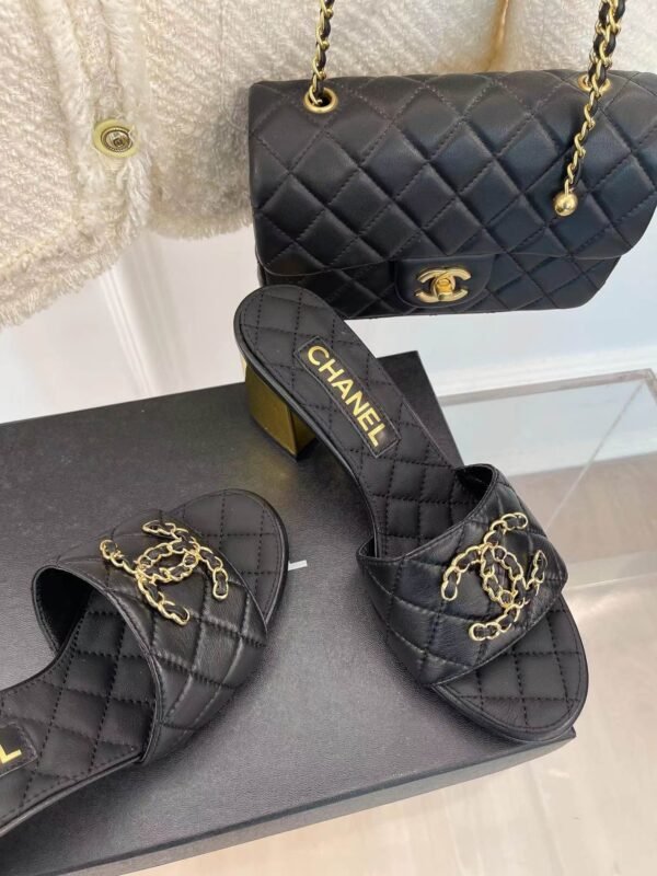 CHANEL 2023 BLACK GOATSKIN SHINY LEATHER GOLD CC SLIDES HIGH HEELS