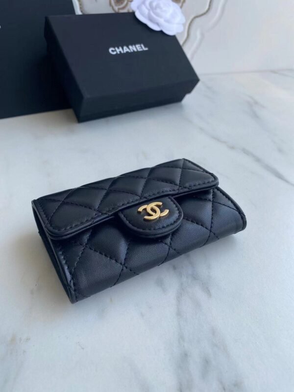 Chanel Classic Leather Wallet In Black