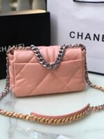 Chanel 19