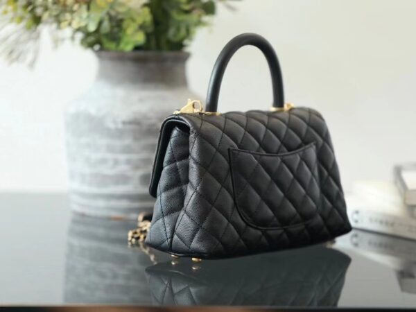 CHANEL COCO HADNLE