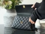 CHANEL COCO HADNLE