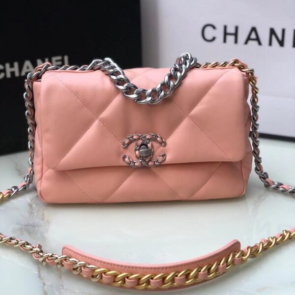 Chanel 19