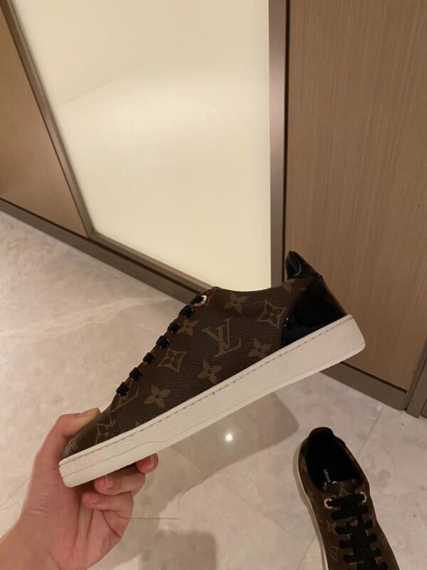 Louis Vuitton WMNS Frontrow Monogram Sports Shoes