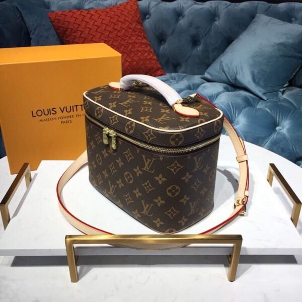 Louis Vuitton Nice BB Vanity Case Monogram Canvas For Women, Women’s Bags, Travel Bags 9.4in/24cm LV M42265