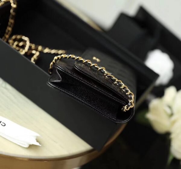 CHANEL WALLET ON CHAIN