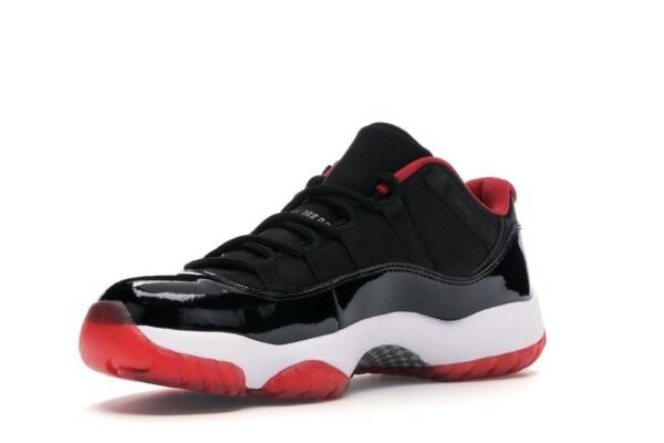 Jordan 11 Retro Low Bred