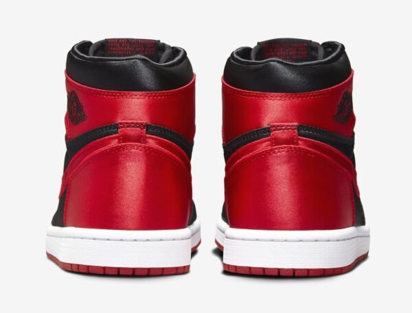 Air Jordan 1 High OG Satin Bred