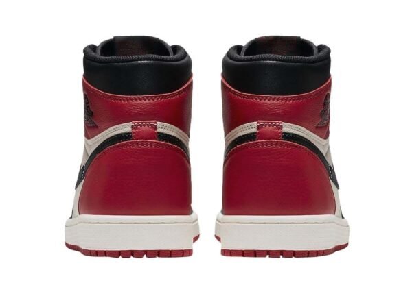 Jordan 1 Retro High Bred Toe