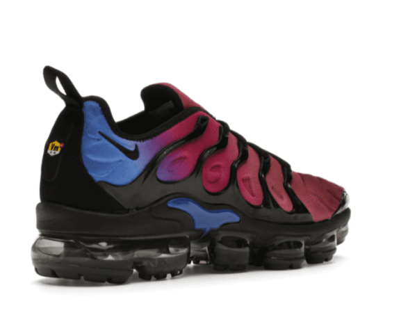 Air VaporMax Plus Negro Team Rojo Hyper Violet (W)