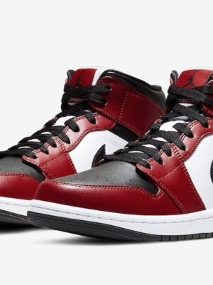 TD4q952g-Air-Jordan-1-Mid-Chicago-Black-Toe-554724-069-Release-Date-Price-4.jpg