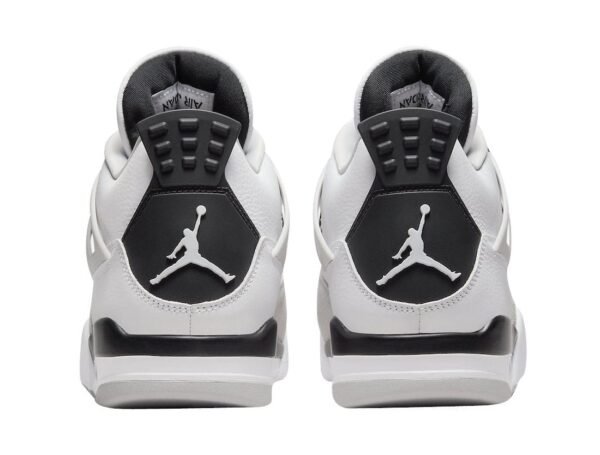 Jordan 4 Retro Military Black (2022)
