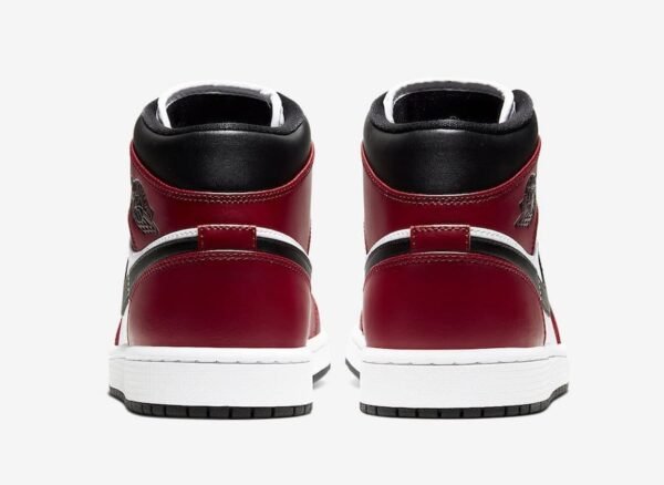 Jordan 1 Retro Mid Chicago – Black Toe