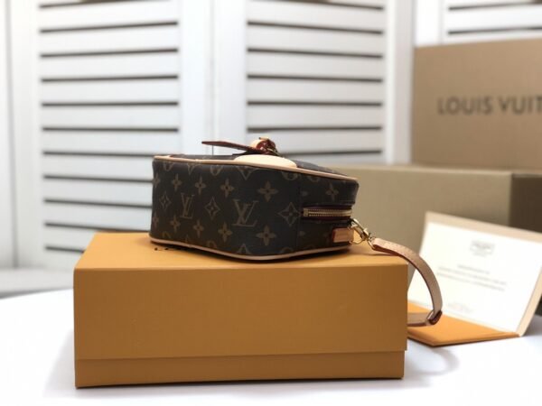 Louis Vuitton Deauville Mini Monogram Canvas By Nicolas Ghesquiere For Women, Women’s Handbags, Shoulder And Crossbody Bags 8.3in/22cm LV M45528