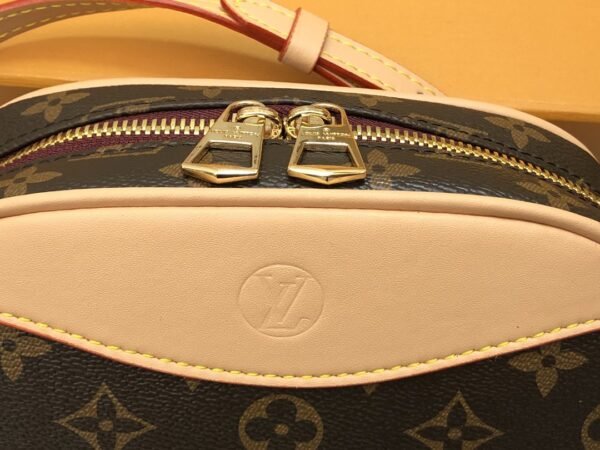 Louis Vuitton Deauville Mini Monogram Canvas By Nicolas Ghesquiere For Women, Women’s Handbags, Shoulder And Crossbody Bags 8.3in/22cm LV M45528