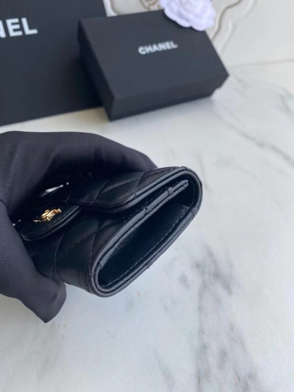 Chanel Classic Leather Wallet In Black