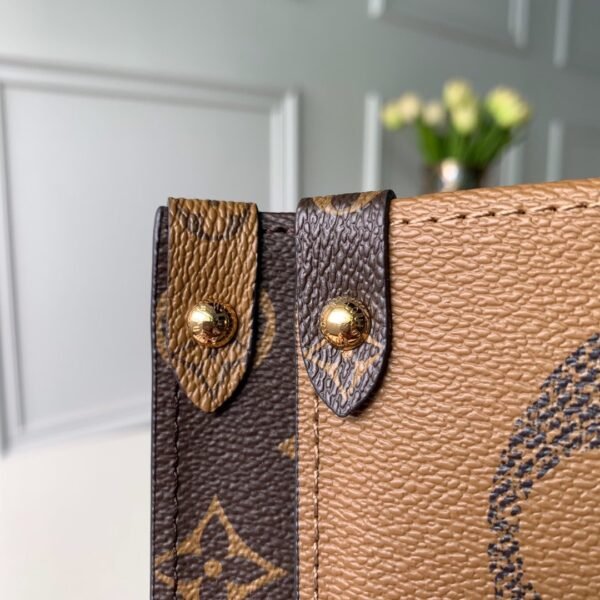 Louis Vuitton OnTheGo MM Monogram And Monogram Reverse Canvas For Women, Women’s Handbags, Shoulder Bags 13.8in/35cm LV M45321