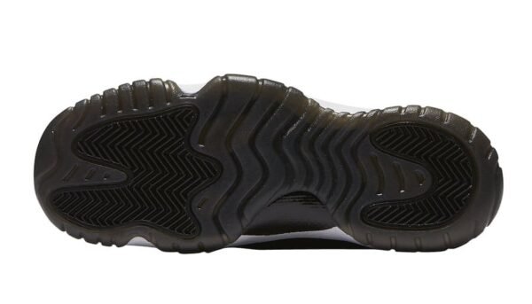 Jordan 11 Retro Heiress Black Stingray