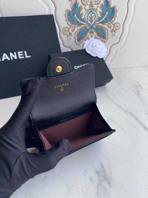 Chanel Classic Leather Wallet In Black
