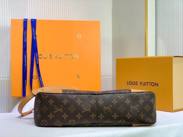 Louis Vuitton Boulogne 35 Monogram Canvas For Women, Women’s Handbags, Shoulder And Crossbody Bags 13.8in/35cm LV M51260