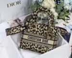 Christian Dior Medium Lady D-Lite Bag Black Gold, For Women, Women’s Handbags 24cm/9.5in CD M0565ORHM_M918