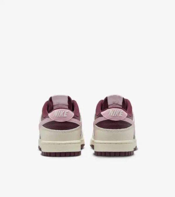 Nike Dunk Low Valentine’s Day (2023)