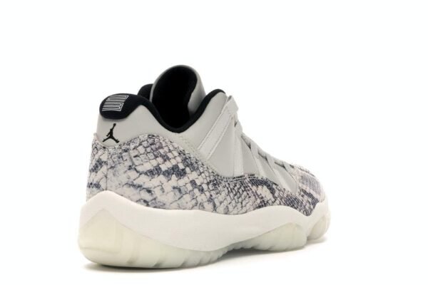 Jordan 11 Retro Low Sanke Light Bone