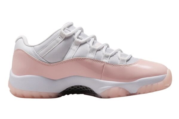 Jordan 11 Low WMNS Legend Pink