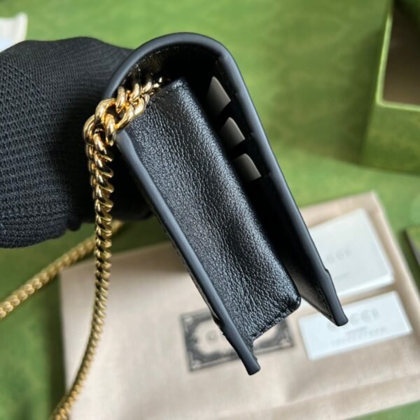 Gucci Leather clutch
