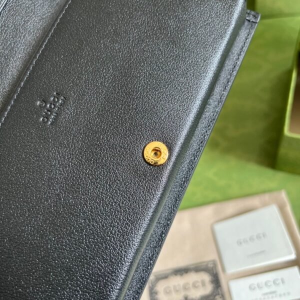 Gucci Leather clutch