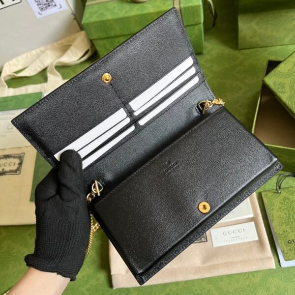 Gucci Leather clutch