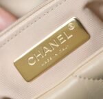 Chanel 19