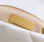 Chanel 19