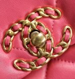 Chanel 19