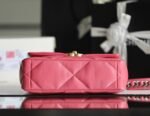 Chanel 19