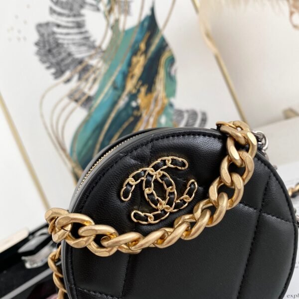 CHANEL 19 CLUTCH WITH CHAIN