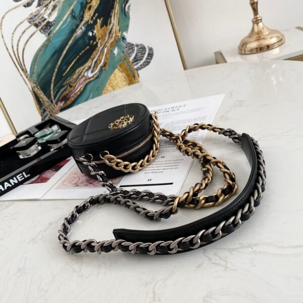 CHANEL 19 CLUTCH WITH CHAIN