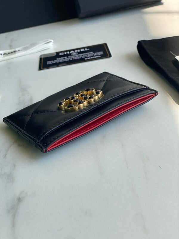 CHANEL 19 CARD HOLDER