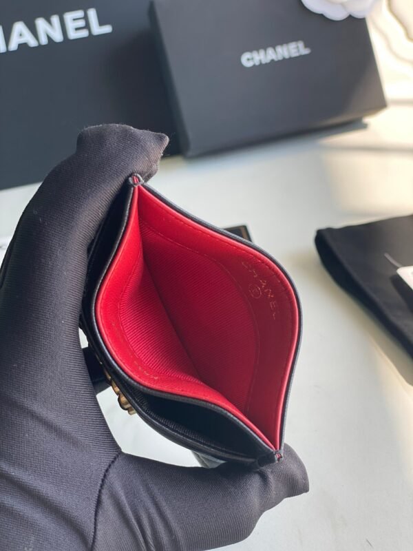 CHANEL 19 CARD HOLDER