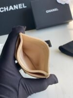 CHANEL 19 CARD HOLDER