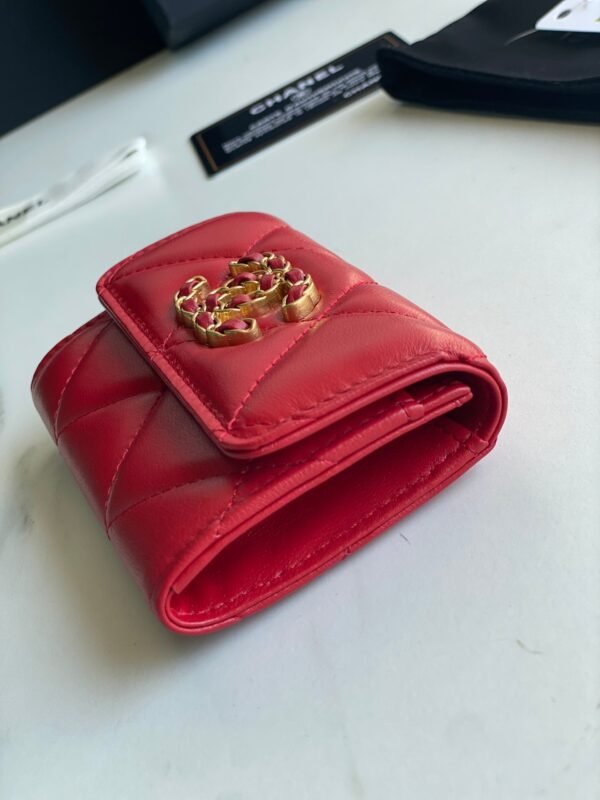 CHANEL 19 FLAP CARD HOLDER