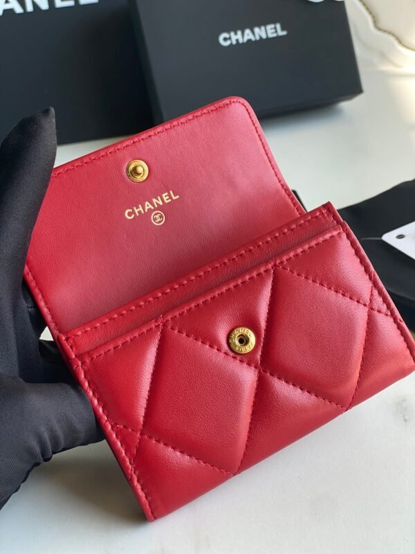 CHANEL 19 FLAP CARD HOLDER