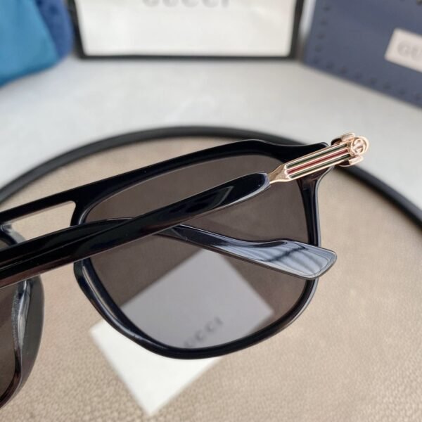 AVIATOR SUNGLASSES