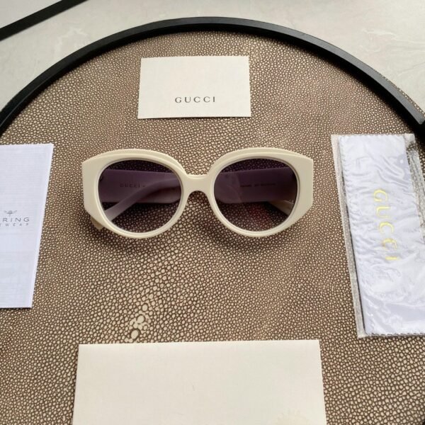 OVERSIZED ROUND SUNGLASSES