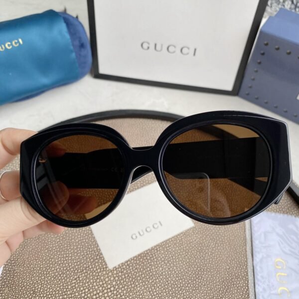 OVERSIZED ROUND SUNGLASSES
