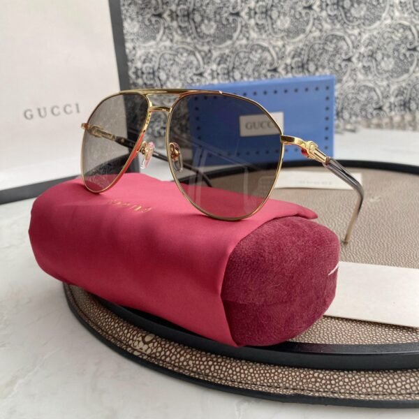 AVIATOR FRAME SUNGLASSES