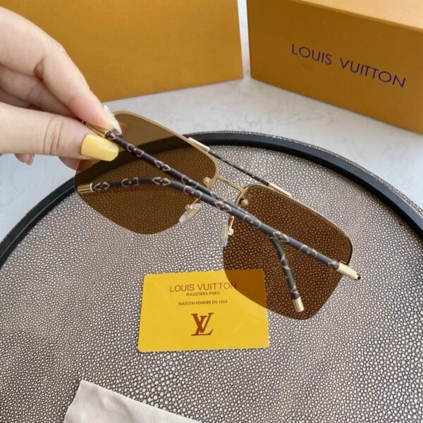LV GOLD AVIATOR SUNGLASSES