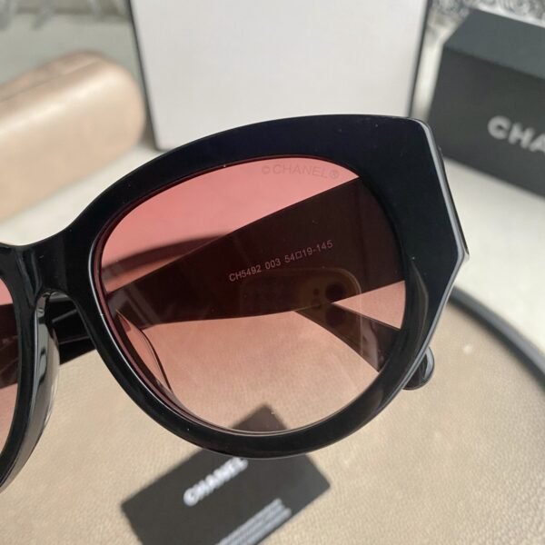 CHANEL Sunglasses
