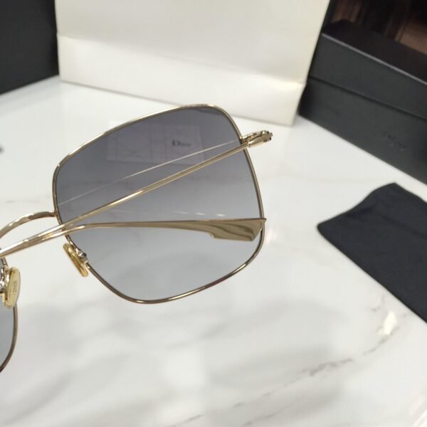 STELLAIRE Sunglasses