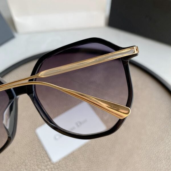 Round Sunglasses